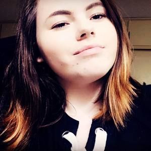 Meet your Posher, Elise